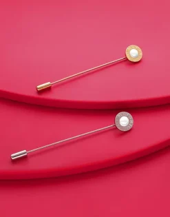 Pins|Majorica Le Club Long Gold Steel Broach With Logo And White Half Pearl